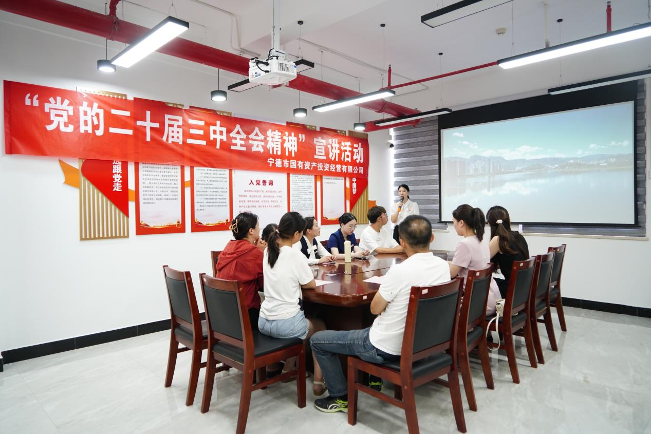 “宣讲入人心,发展添动力” ——糖心vlog
先锋宣讲小分队深入基层开展党的二十届三中全会精神宣讲活动