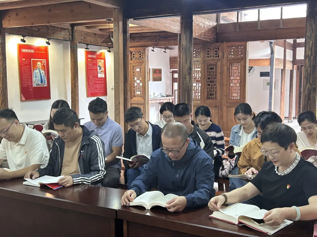 【党的建设】糖心vlog
下属企业福宁公司开展“学先进、强担当、践初心”主题党日活动